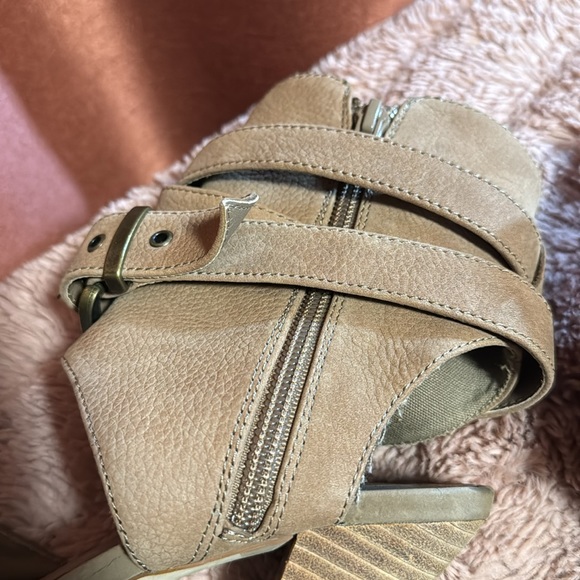 Aldo Tan Suede Sandal Heels – Size 6.5 / EU 37 - Picture 7 of 8